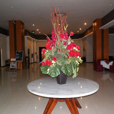 Lampion Hotel Solo Luaran gambar