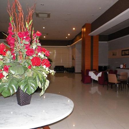 Lampion Hotel Solo Luaran gambar