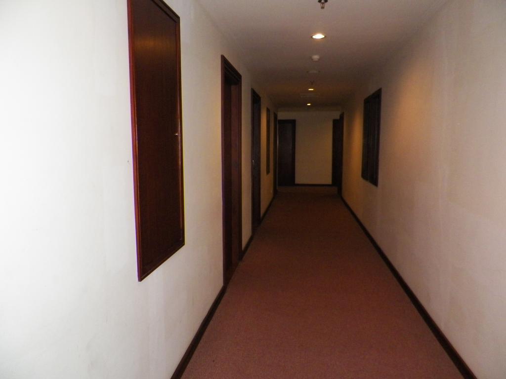 Lampion Hotel Solo Luaran gambar