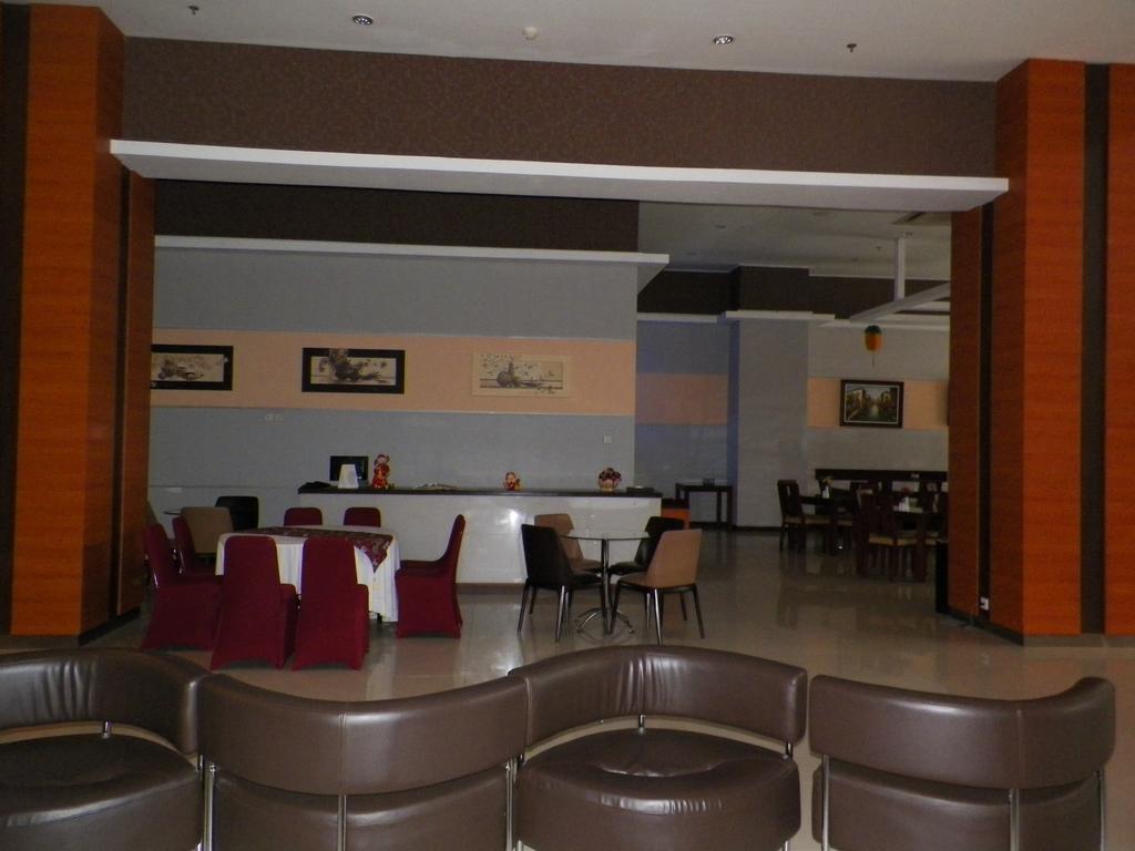 Lampion Hotel Solo Luaran gambar